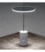 Artemide Sisifo table lamp with stem in straight vertical position.