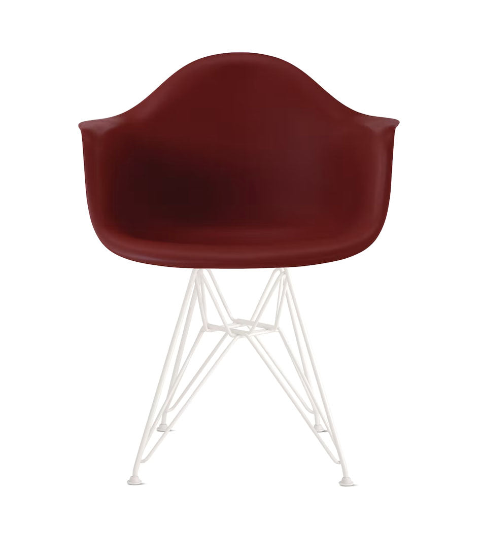 Eames® 模压塑料扶手椅，金属丝底座