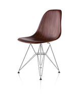 Eames® 模压木边椅，金属丝底座