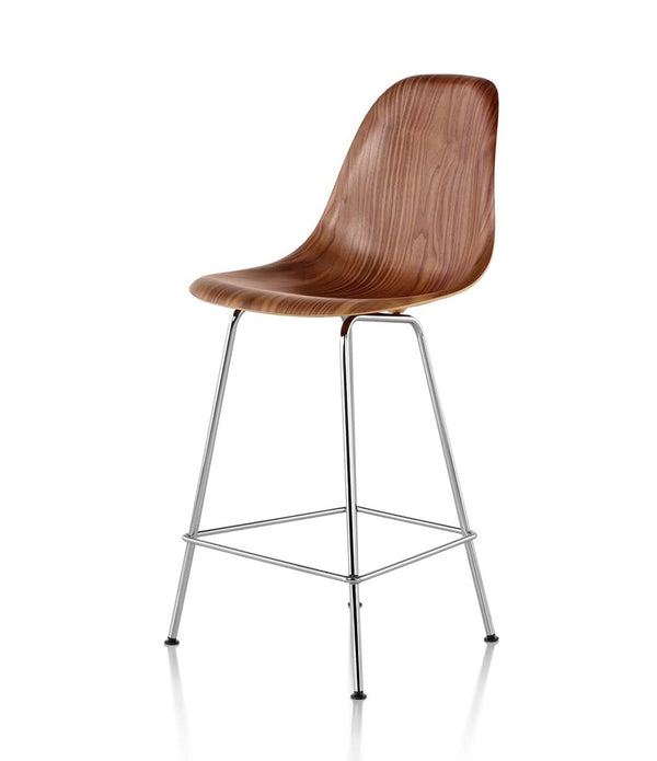 Eames® 模压木凳，柜台高度