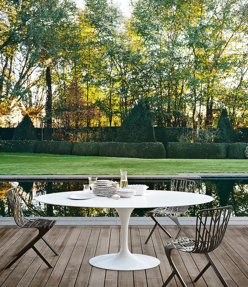 Saarinen Outdoor Dining Table 42" - 78"